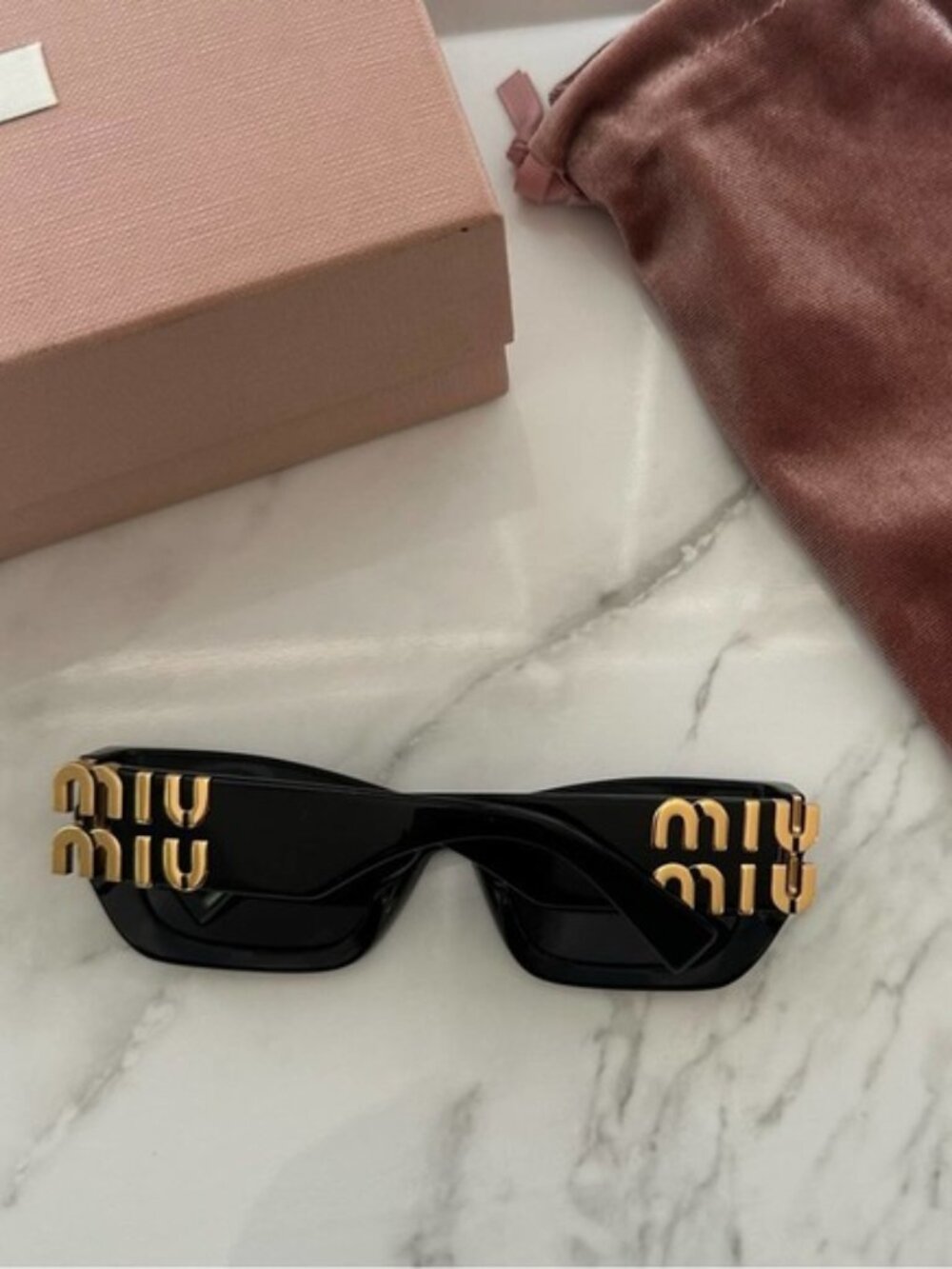 🕶✨✨👓 Miu Miu Sunglasses Miu Row Logo Cat Eye Sunglasses - Black, Gold